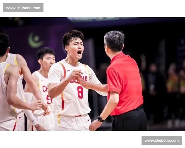 中国男篮迎战澳大利亚现场直播 激烈对决点燃球迷激情 中国男篮迎战澳大利亚现场直播 激烈对决点燃球迷激情